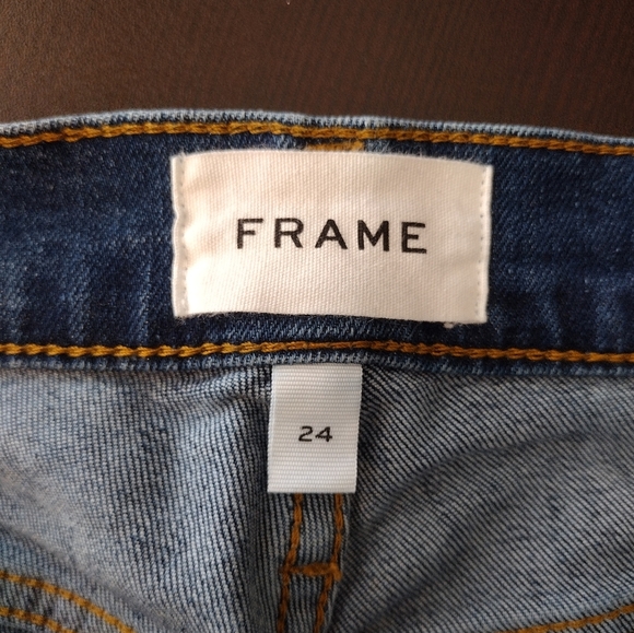 FRAME Le Sylvie Crop Distressed Denim Jeans - Picture 6 of 8